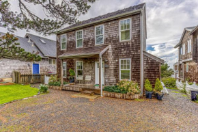Cannon Beach Saltbox Cottage